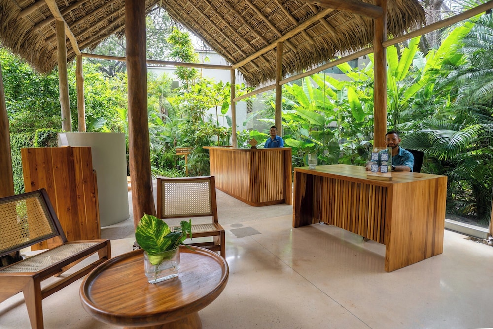 Hotel Nantipa - A Tico Beach Experience