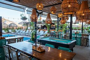 Mayan Monkey Los Cabos | Social Hotel