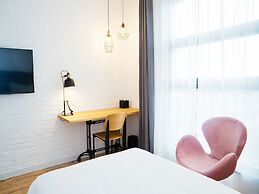Cendre Hotel