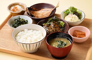 Ours Inn Hankyu