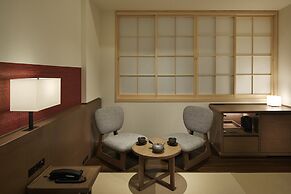 Ours Inn Hankyu