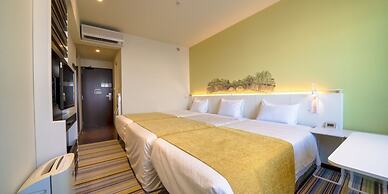 Ours Inn Hankyu