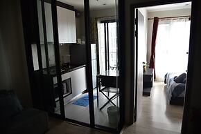 The Base Central Pattaya by Arawat
