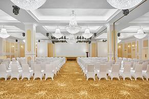 Four Points by Sheraton Lang Son