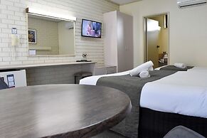 River Motel