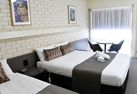 River Motel