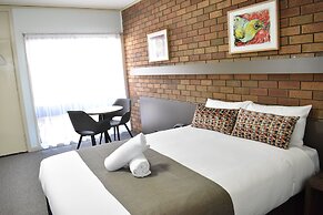 River Motel