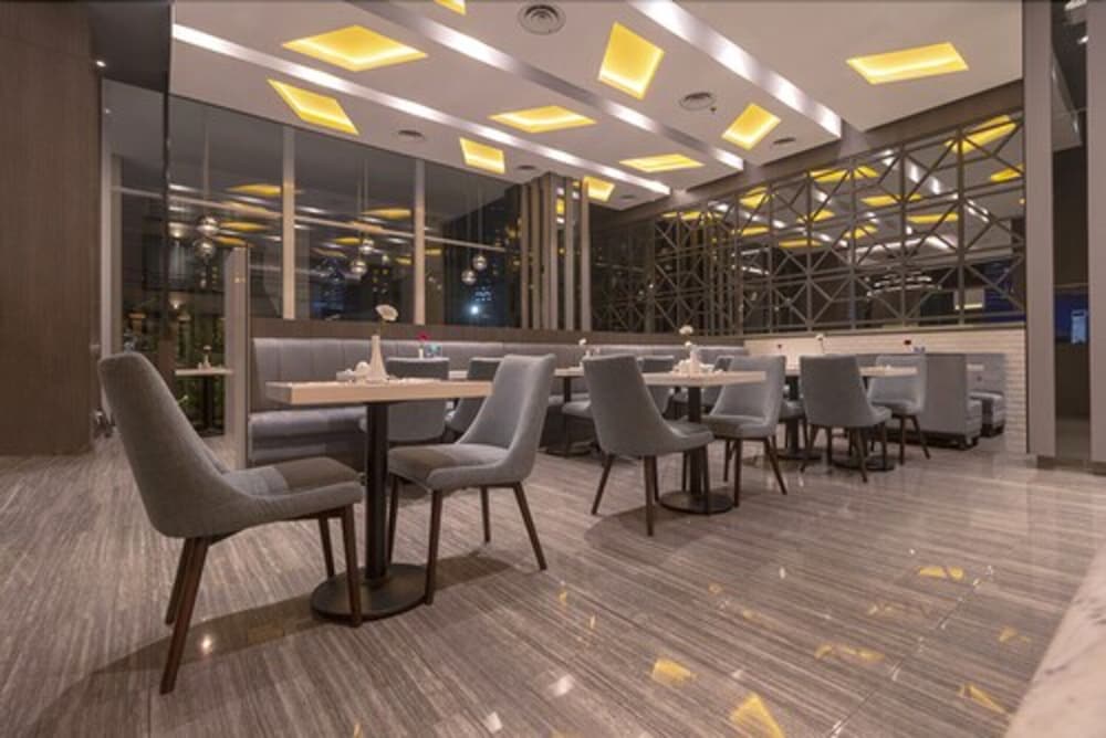 Grand Picasso Hotel