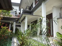Kim Villa