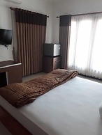 Kim Villa