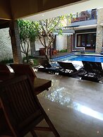 Kim Villa