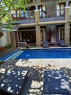 Kim Villa