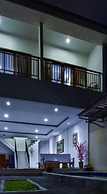 Kim Villa
