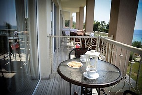Crown Hotel