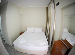 Crown Hotel