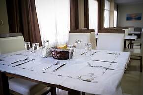 Crown Hotel