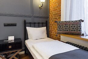 F12 Apartments