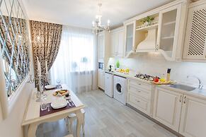 Royal Suite near Lake