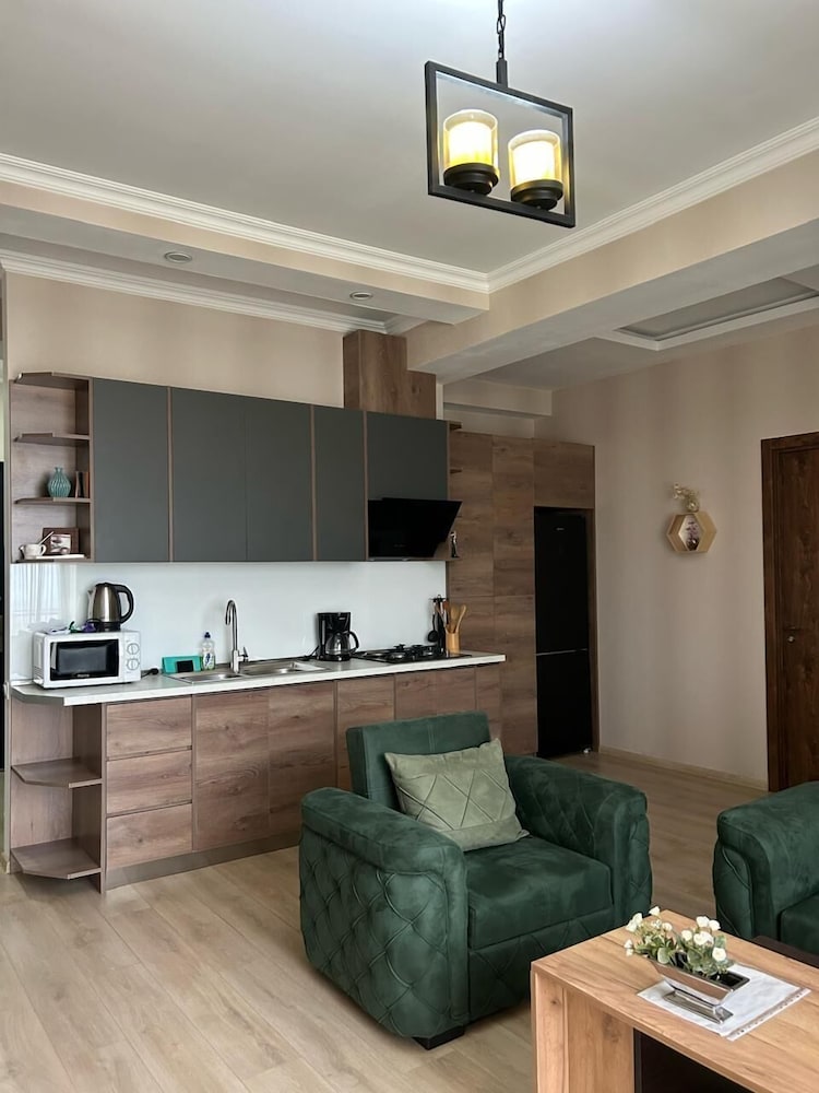 Vazi Aparthotel