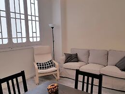Apartamento Pintor Salvador Abril