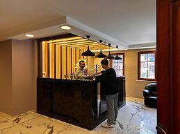 Hayat Rose Hotel