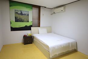 Twins Hotel