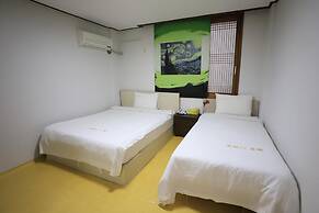 Twins Hotel
