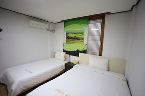 Twins Hotel