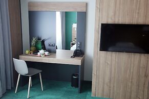 Favor Park Hotel