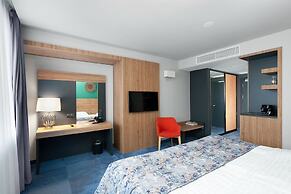 Favor Park Hotel