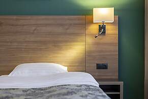 Favor Park Hotel