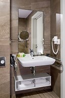 Favor Park Hotel