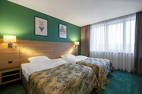 Favor Park Hotel