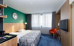 Favor Park Hotel