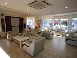 Ucem Hotel