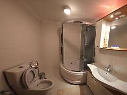Ucem Hotel
