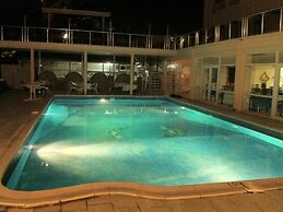 Ucem Hotel