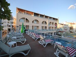 Ucem Hotel