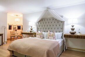 Heinitzburg Boutique Hotel