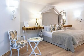 Heinitzburg Boutique Hotel