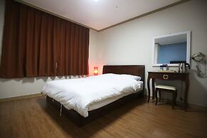 Crystal Residence Hotel