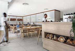 The Onyx Apartment Hotel by NEWMARK
