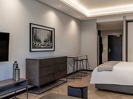 The Onyx Apartment Hotel by NEWMARK