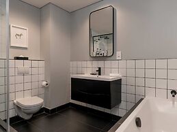 The Onyx Apartment Hotel by NEWMARK