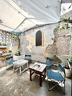 Hobnob Hostel - Adults Only