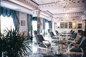 Emerald Suite Hotel