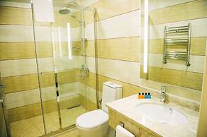 Emerald Suite Hotel