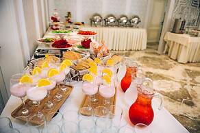 Emerald Suite Hotel