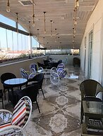 Emerald Suite Hotel
