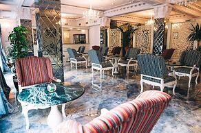 Emerald Suite Hotel